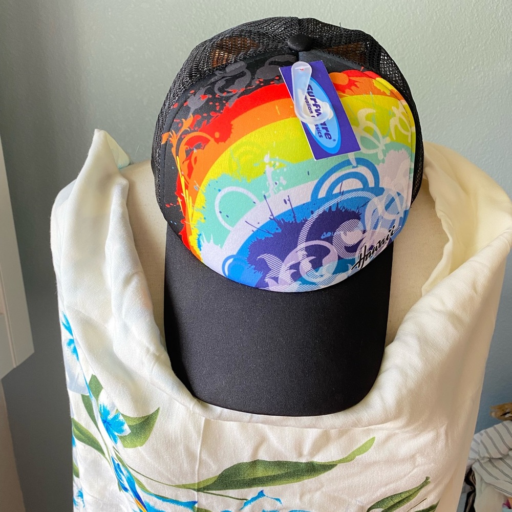 Hawaiian trucker hat